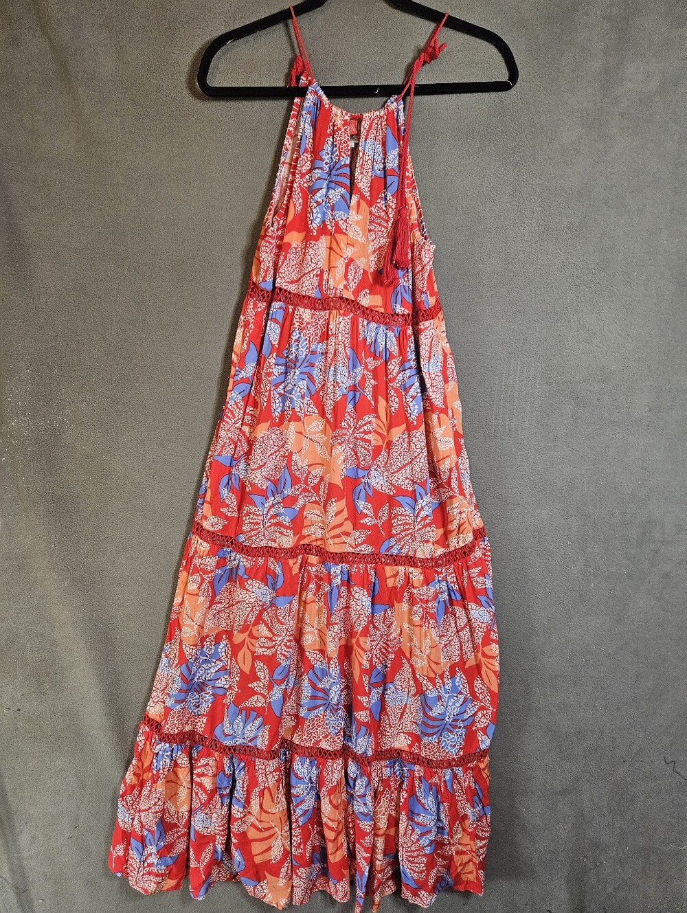 Red Carter Topical tiered maxi dress Red Large Halter Sleeveless Medium Coastal